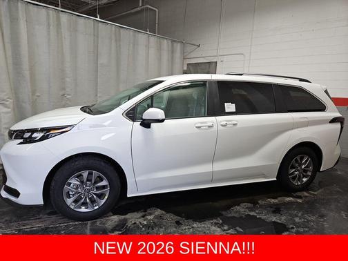 2026 Toyota Sienna LE