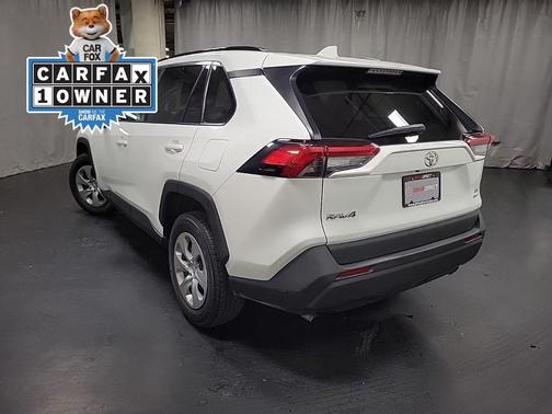 2020 Toyota RAV4 LE