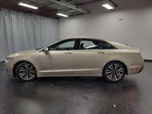 2017 Lincoln MKZ Base