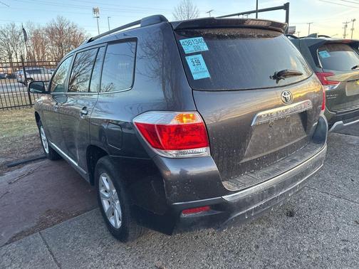 2013 Toyota Highlander SE