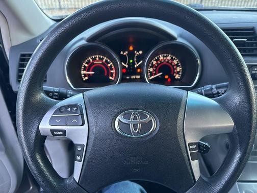 2013 Toyota Highlander SE