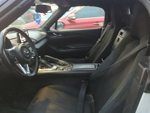 2019 Mazda MX-5 Miata Sport