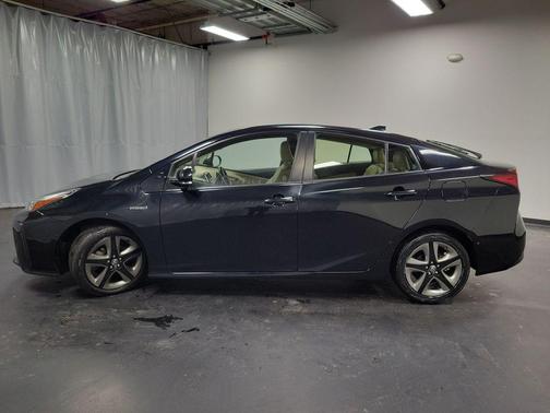 2019 Toyota Prius XLE