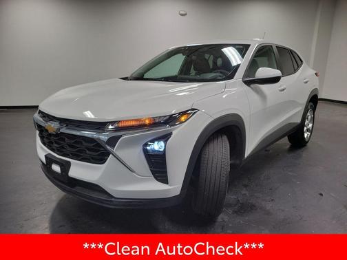 2025 Chevrolet Trax LS