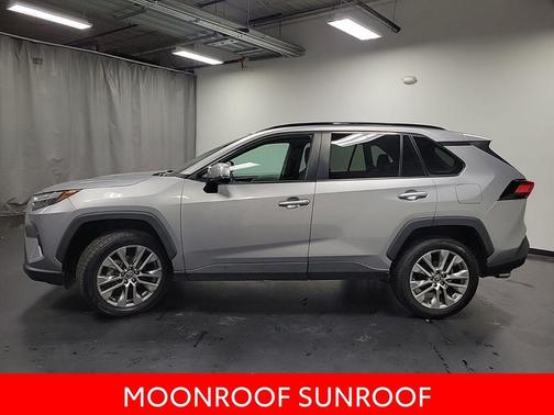 2022 Toyota RAV4 XLE Premium