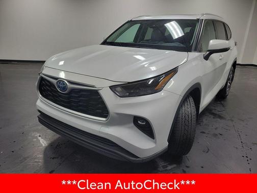 2022 Toyota Highlander Hybrid XLE