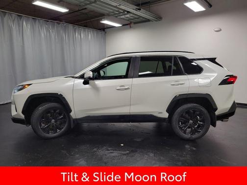 2022 Toyota RAV4 Hybrid SE