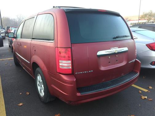 2010 Chrysler Town & Country Touring