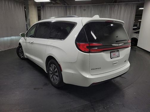 2021 Chrysler Pacifica Hybrid Touring L