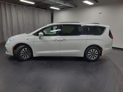 2021 Chrysler Pacifica Hybrid Touring L
