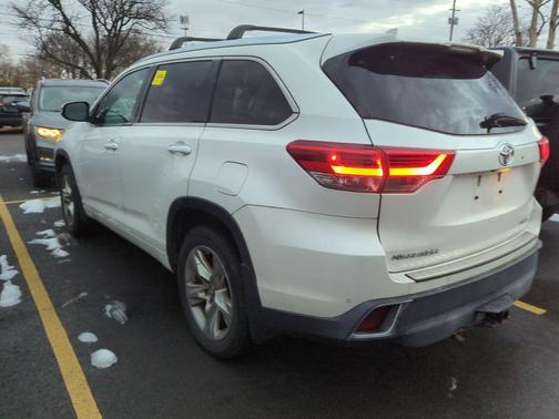 2017 Toyota Highlander Limited