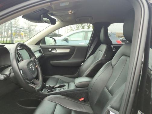 2019 Volvo XC40 R-DESIGN