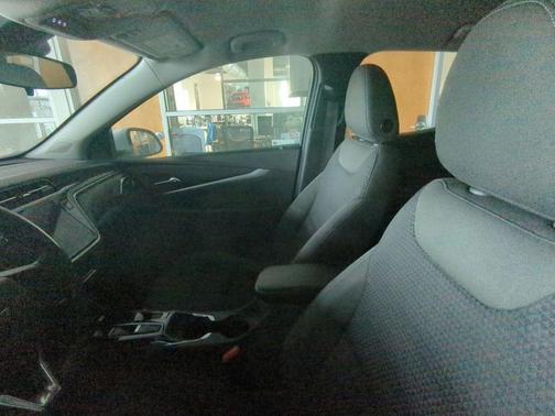 2023 Chevrolet Bolt EUV FWD LT