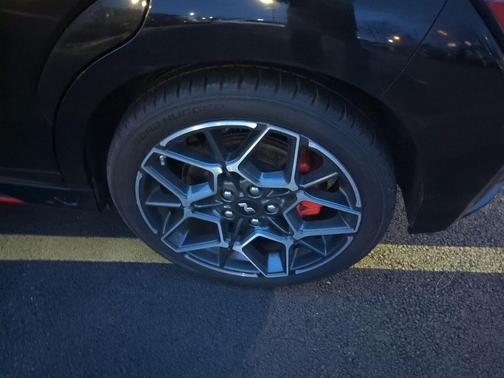 2022 Hyundai Kona N Base
