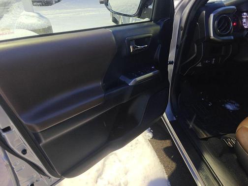 2016 Toyota Tacoma Limited