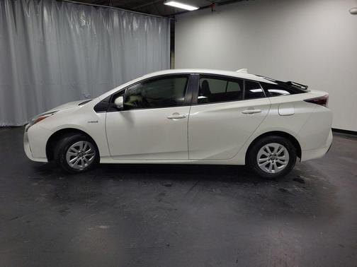 2016 Toyota Prius Two