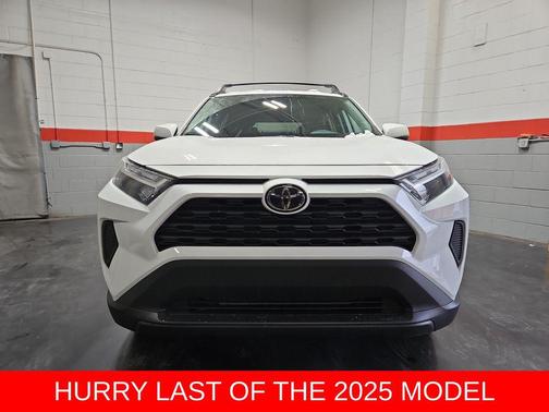 2025 Toyota RAV4 XLE