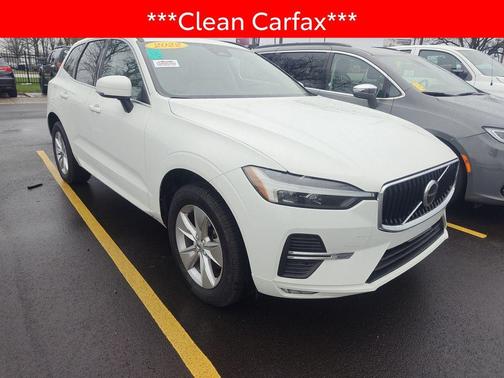 2022 Volvo XC60 B5 Momentum