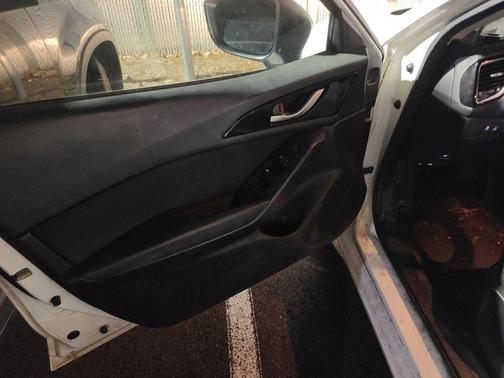 2014 Mazda Mazda3 i Sport