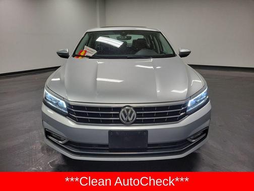 2017 Volkswagen Passat 1.8T SEL Premium