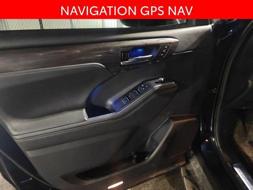 2022 Toyota Highlander Hybrid Platinum