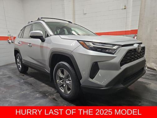 2025 Toyota RAV4 XLE