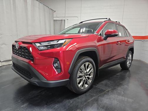 2025 Toyota RAV4 XLE Premium