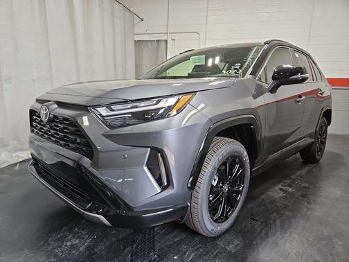 2025 Toyota RAV4 Hybrid SE