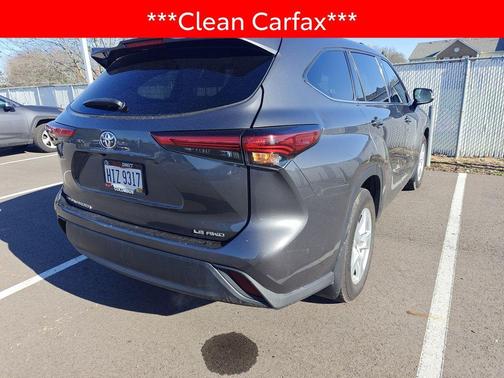 2022 Toyota Highlander LE