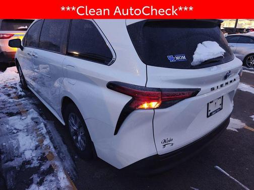 2021 Toyota Sienna XLE 7 Passenger