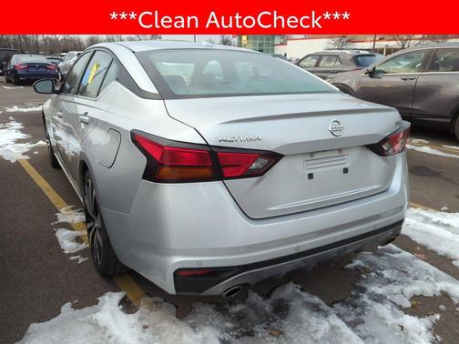 2022 Nissan Altima SR FWD