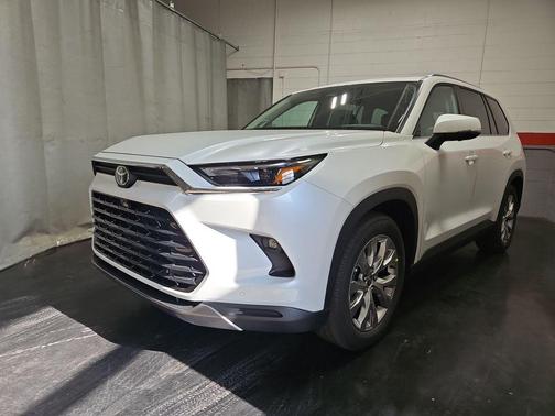 Wind Chill Pearl 2026 Toyota Grand Highlander Hybrid Limited