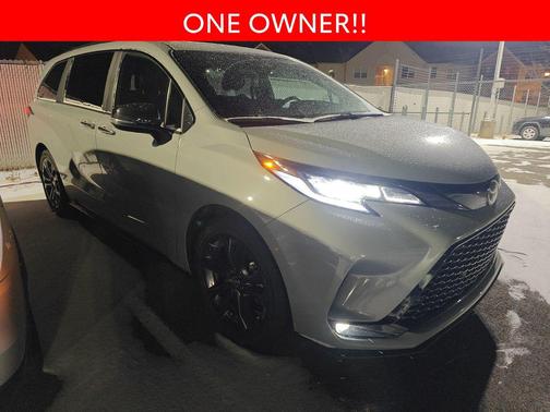 2025 Toyota Sienna XSE 7 Passenger