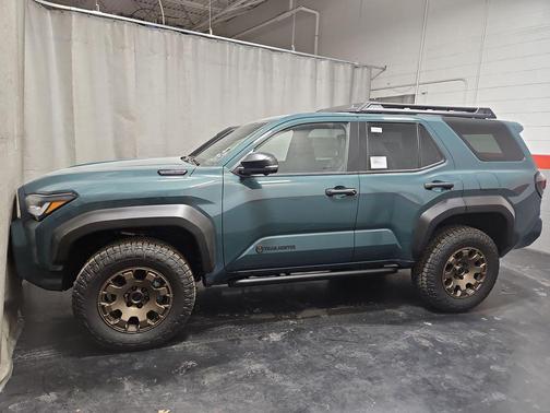 2026 Toyota 4Runner Hybrid Trailhunter