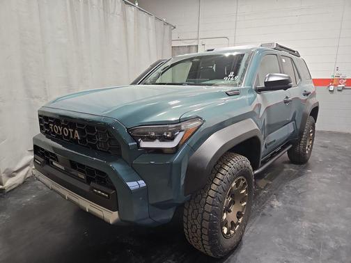 2026 Toyota 4Runner Hybrid Trailhunter