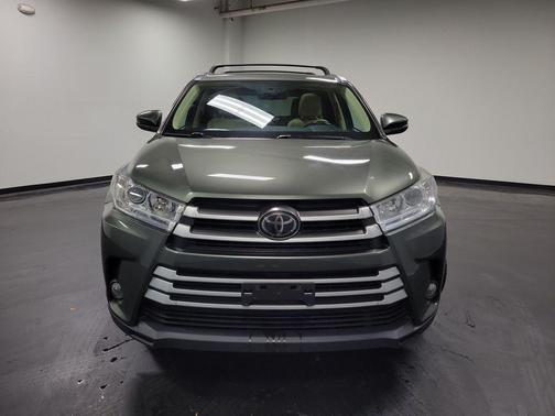 2017 Toyota Highlander SE
