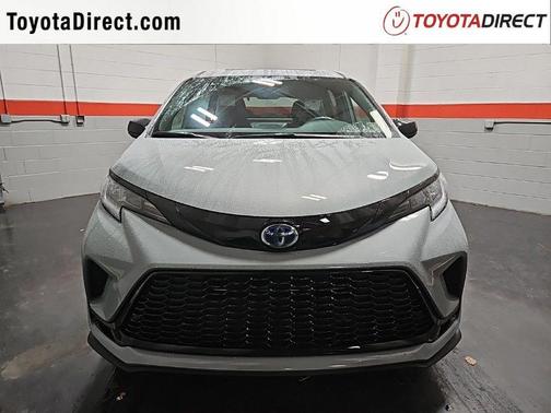 2025 Toyota Sienna XSE 7 Passenger