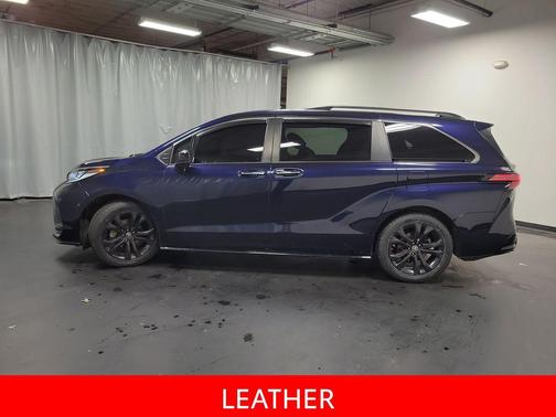 2023 Toyota Sienna XSE 7 Passenger
