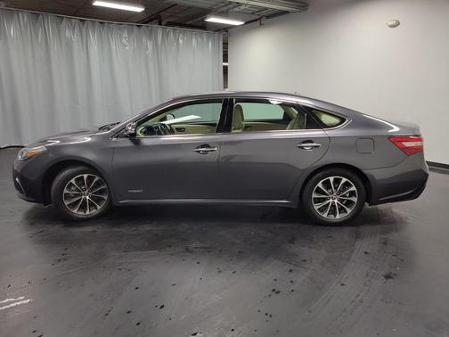 2018 Toyota Avalon Hybrid XLE Plus