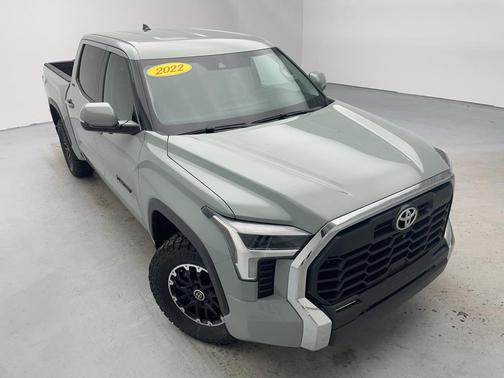 2022 Toyota Tundra SR5