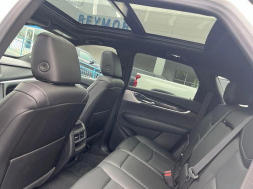 White 2022 Cadillac XT5 Premium Luxury