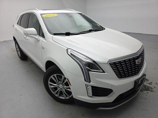 White 2022 Cadillac XT5 Premium Luxury
