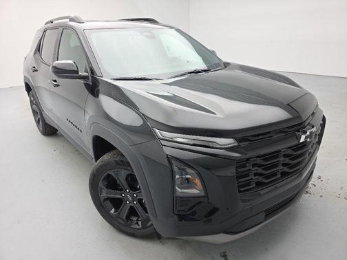 Mosaic Black Metallic 2026 Chevrolet Equinox LT