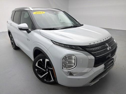 2023 Mitsubishi Outlander PHEV SEL
