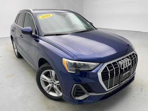2022 Audi Q3 45 S line Premium