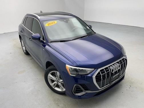 2022 Audi Q3 45 S line Premium