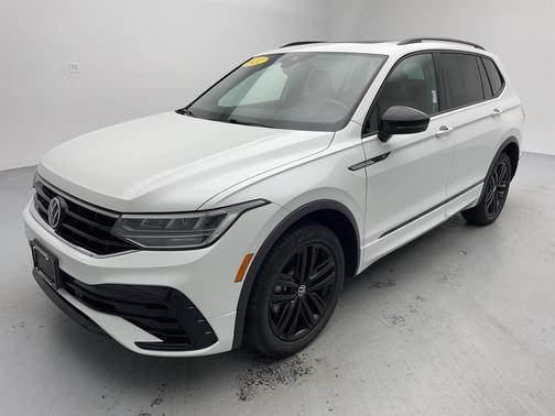 2022 Volkswagen Tiguan 2.0T SE R-Line Black