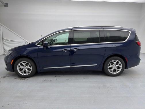 2019 Chrysler Pacifica Touring-L Plus