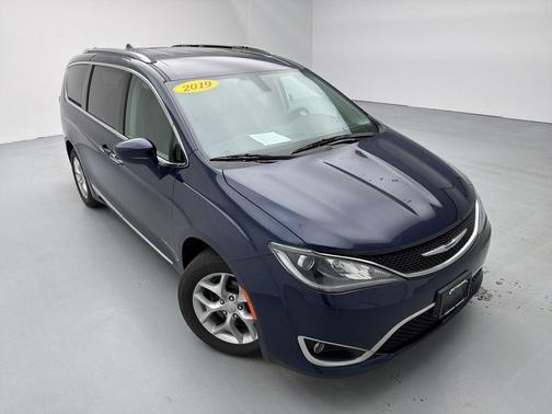 2019 Chrysler Pacifica Touring-L Plus