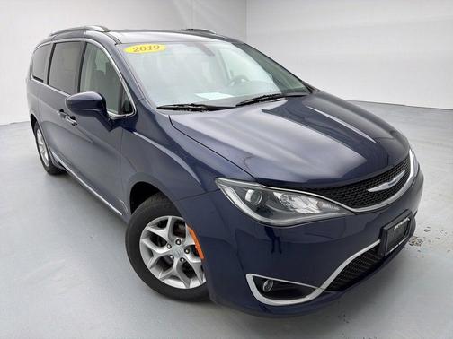 2019 Chrysler Pacifica Touring-L Plus